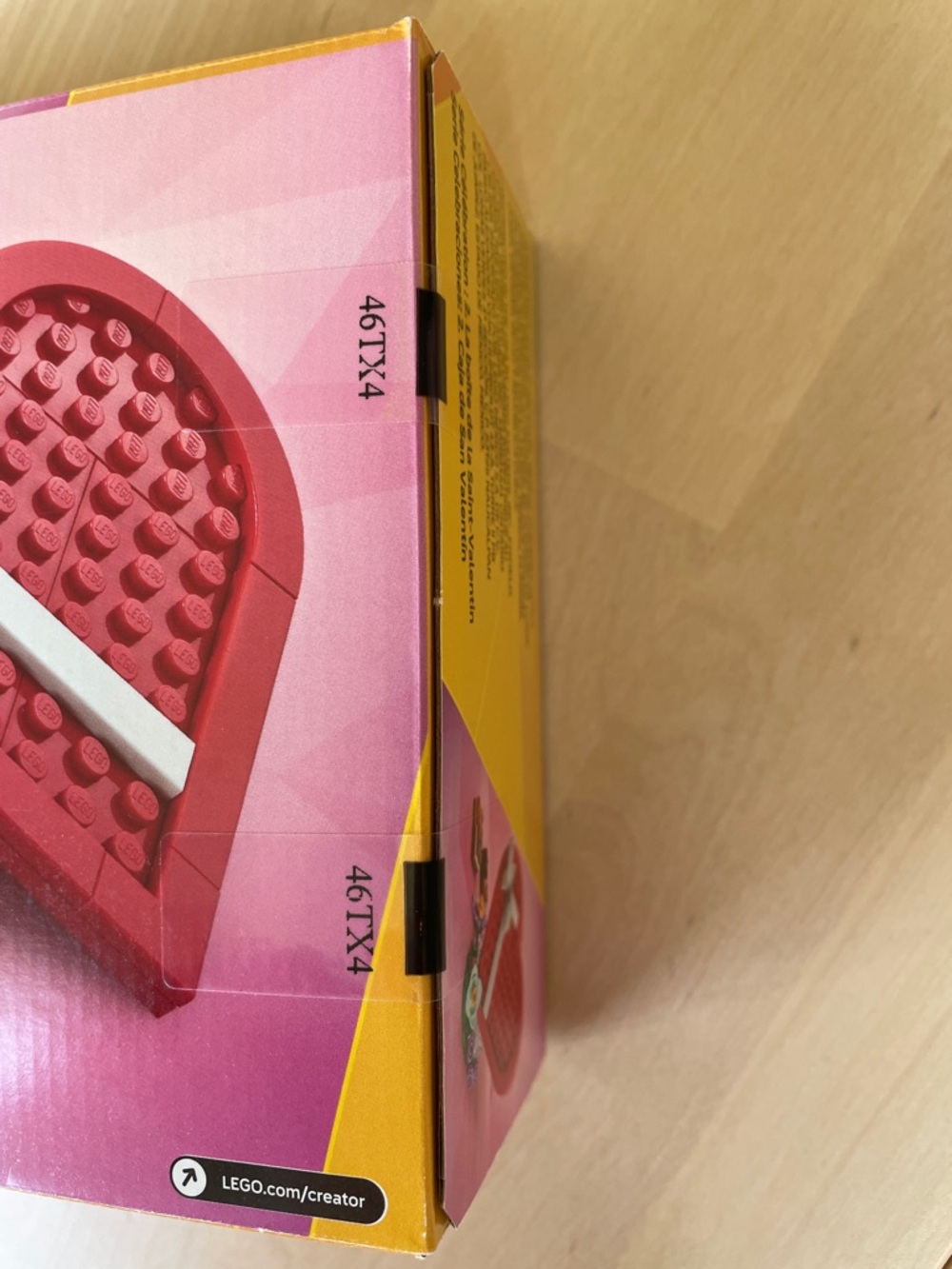 NIB LEGO Creator Seasonal Set 40759 Celebration Series: Valentine’s Day Box - Picture 4 of 6